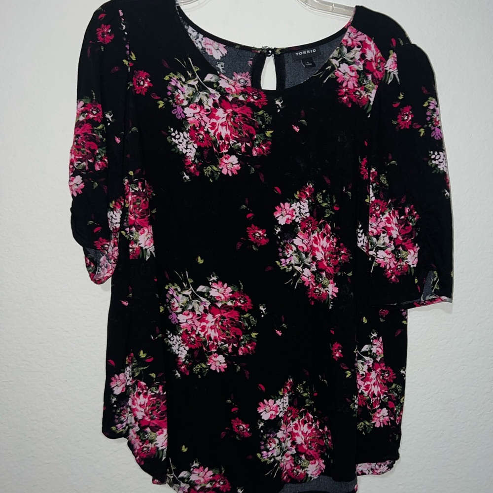 Torrid Women's Black Floral Top